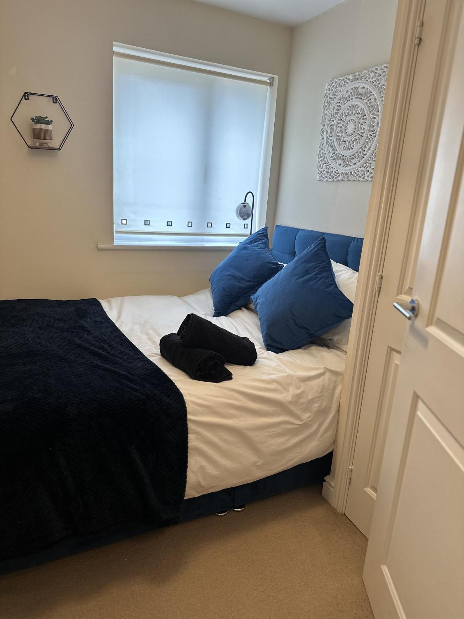 2 Bdr City Centre Apartment With Parking 卡迪夫 外观 照片