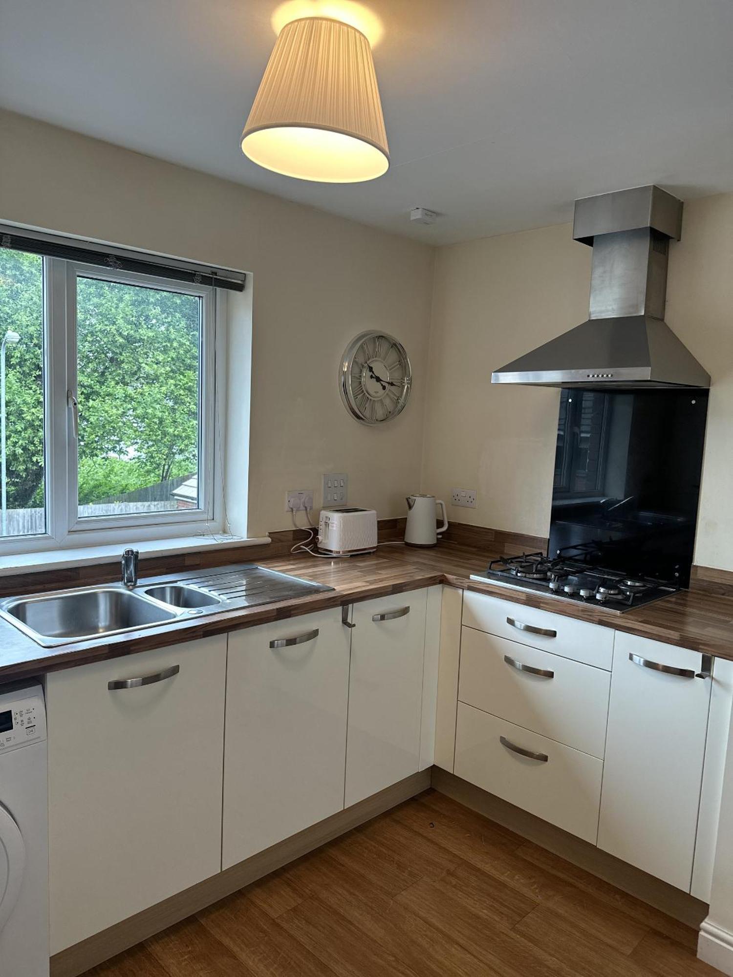 2 Bdr City Centre Apartment With Parking 卡迪夫 外观 照片