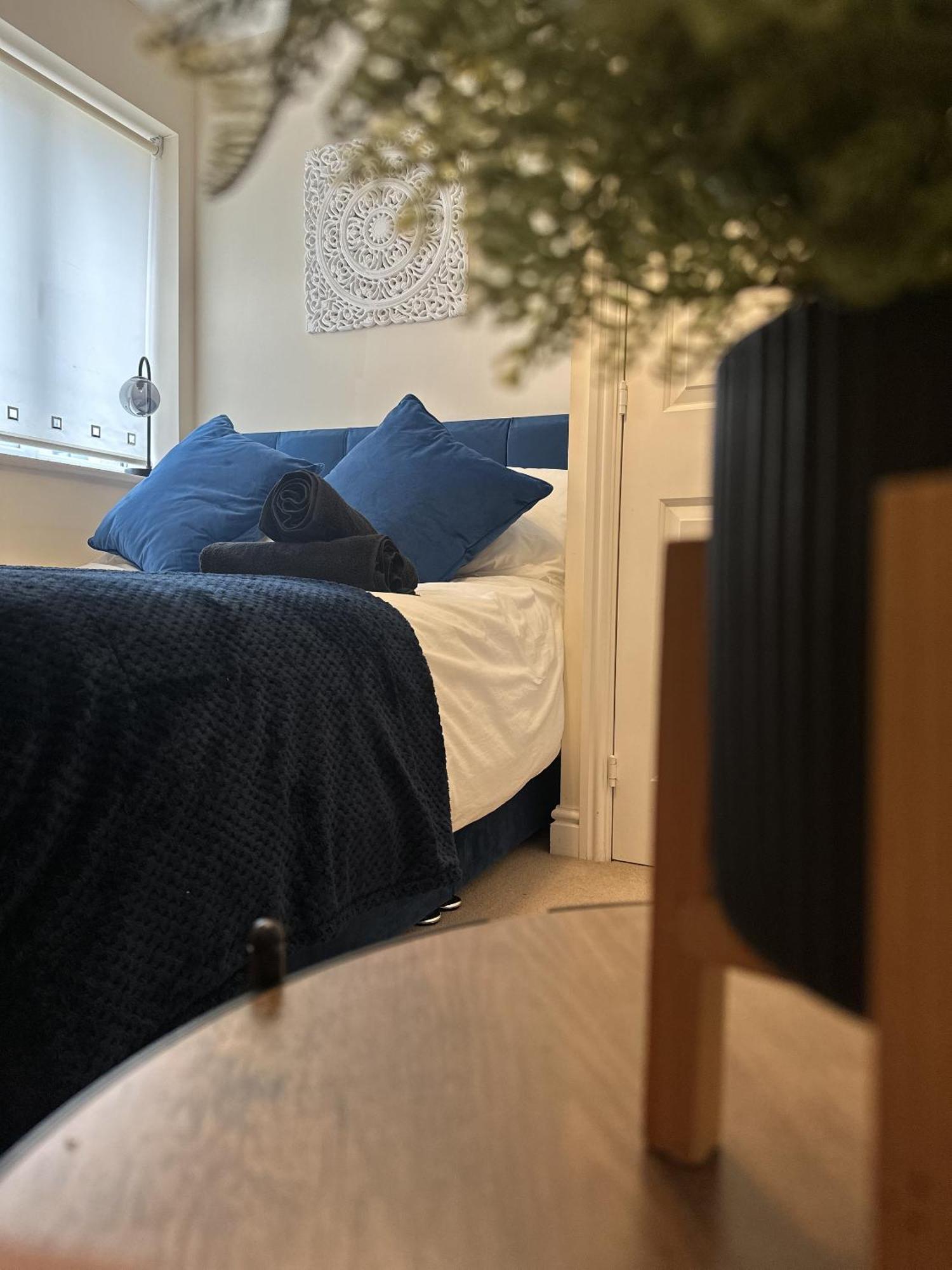 2 Bdr City Centre Apartment With Parking 卡迪夫 外观 照片